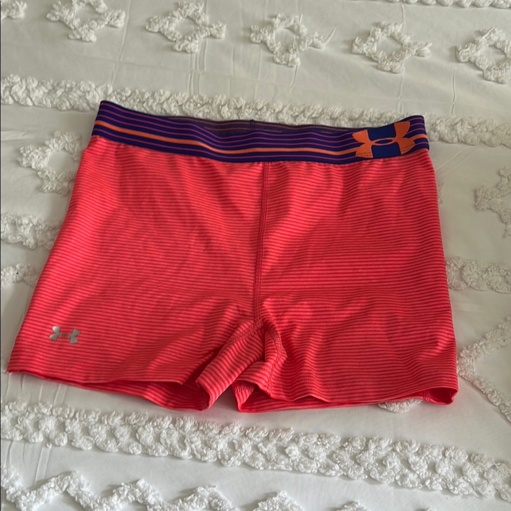 Women’s Under Armour Coral Striped Shorts size small